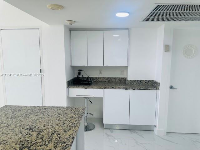 Building Photo - 10275 Collins Ave