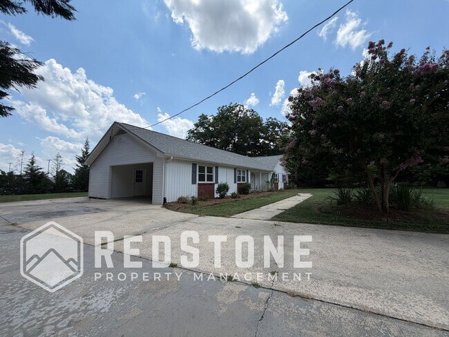 Building Photo - 3138 Whitesell Dr