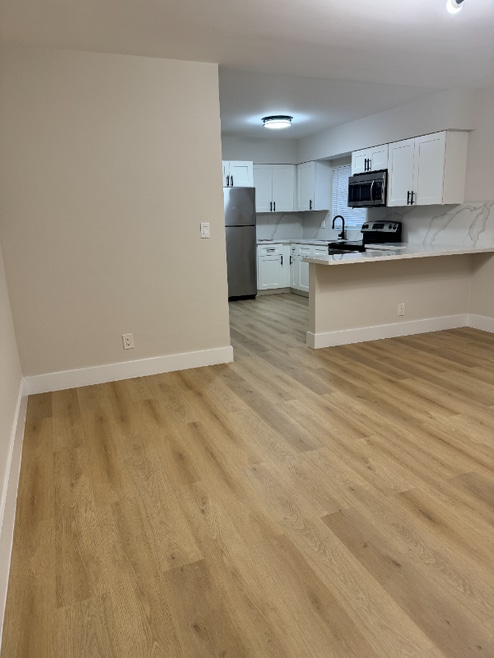 Building Photo - 5414 NE 22nd Terrace