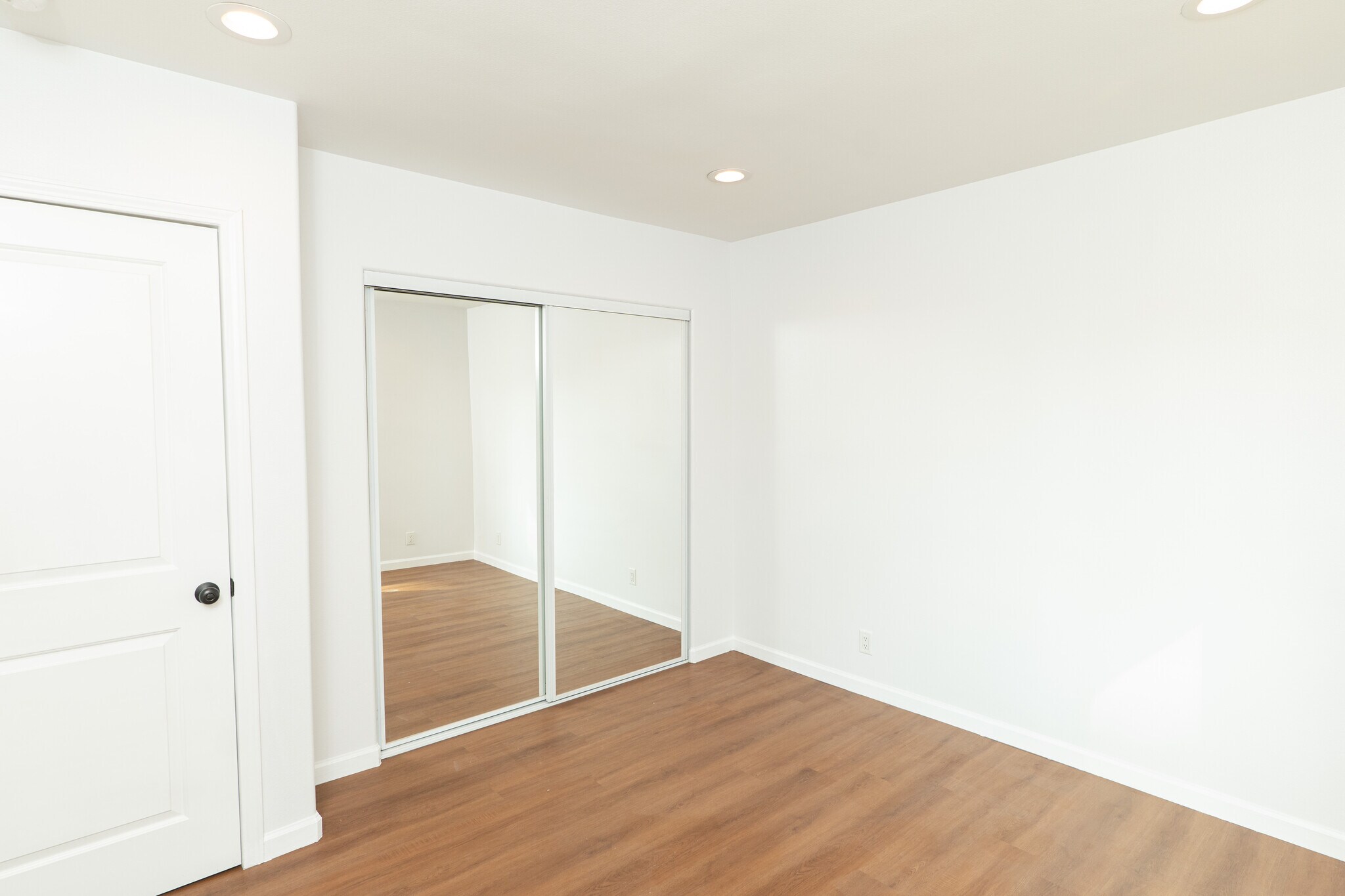 Room 2 - 940 S Bernal Ave