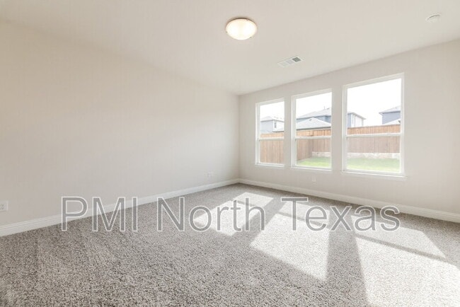 Building Photo - 3114 Cordelia Dr