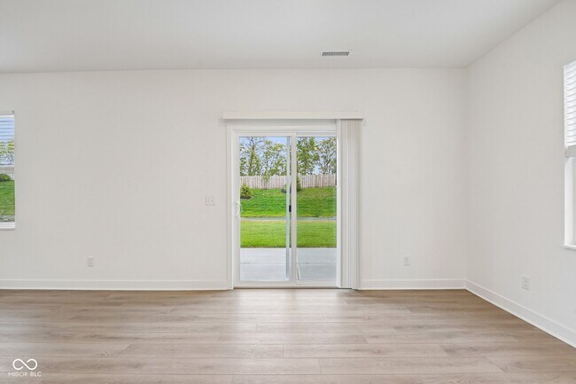 Building Photo - 15274 Farrington Rd