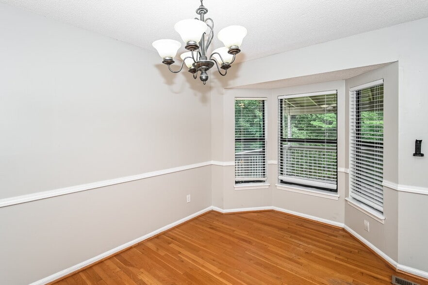 Building Photo - 3278 Pilgrims Ct
