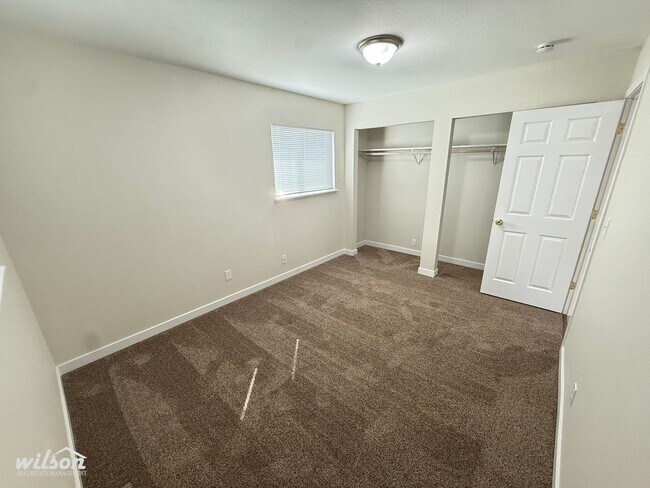Building Photo - Price Drop! Updated 2 Bed /1 Bath Home with Spacious Yard!