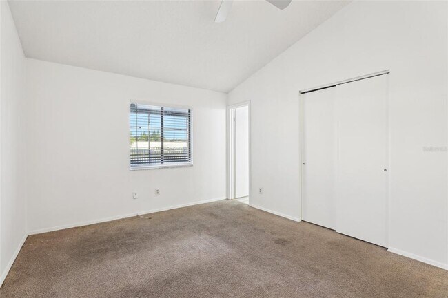 Building Photo - 118 Pinewood Cir