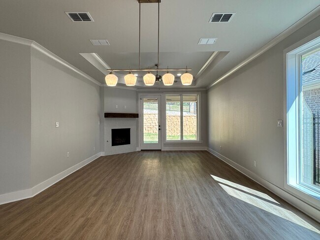 Building Photo - 9256 Villas Ct
