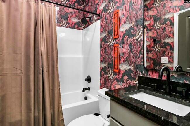 Building Photo - 816 Shull St