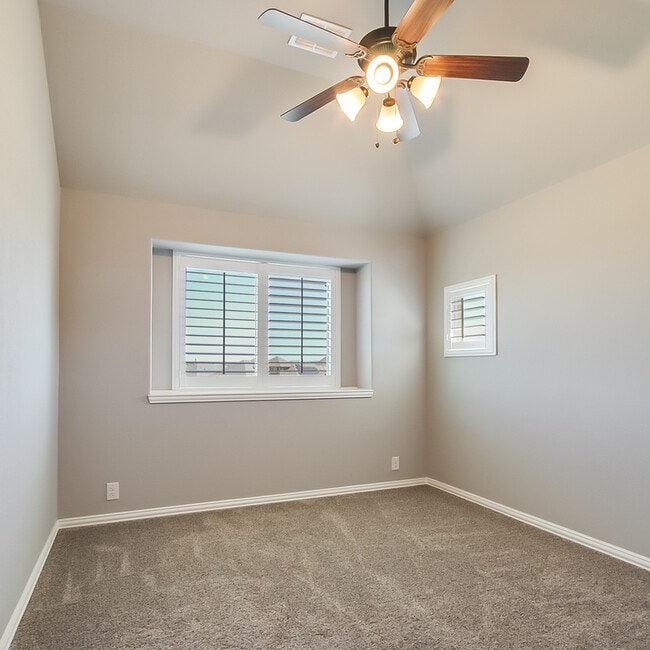 Building Photo - 9105 Conroe Dr