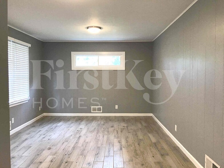 Building Photo - 8712 Marty Ln