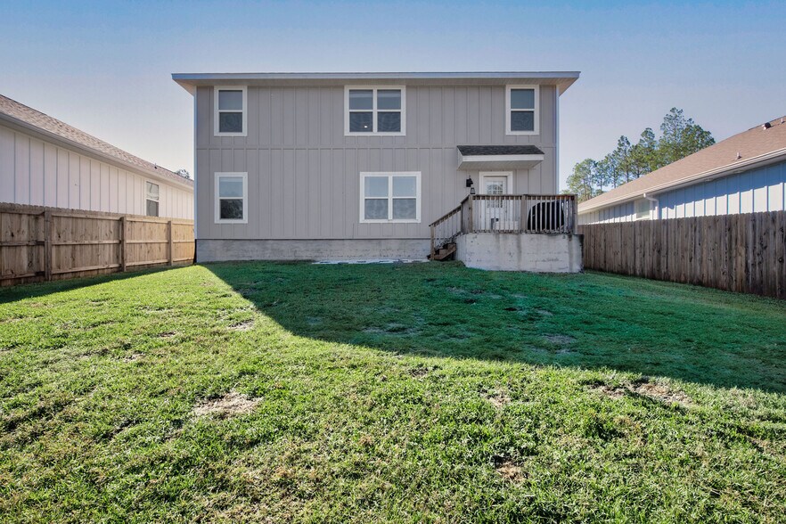 Building Photo - 8686 Pathstone Blvd