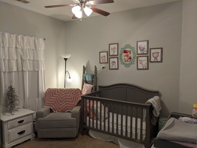 Building Photo - Available August 15th!!! $2200 a month!!!