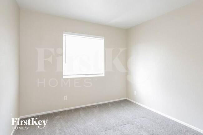 Building Photo - 6721 Rancho Santa Fe Dr