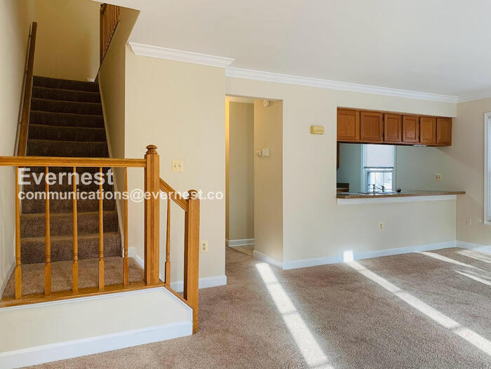 Building Photo - 12132 Salemtown Dr