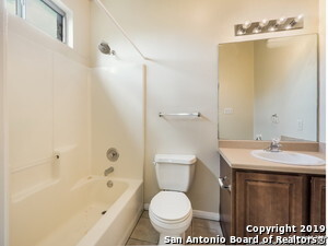Building Photo - 530 Dukeway Dr
