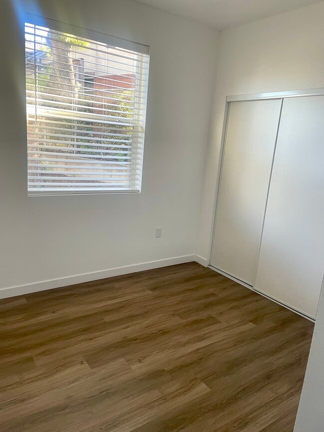 Building Photo - 4057 Bernice Dr