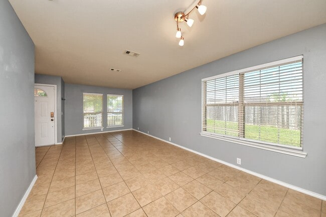 Building Photo - 2038 Eddlewood Ct