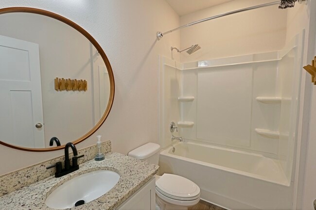 Building Photo - 6248 Jenks Dr