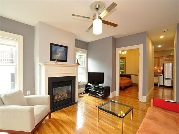 Building Photo - 271 K St