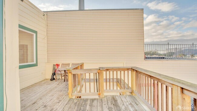 Building Photo - 2612 Greenwich St