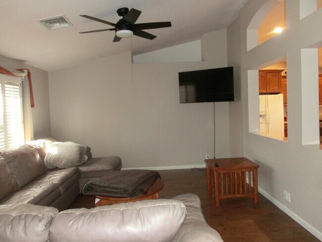 Building Photo - 8646 W Rockwood Dr