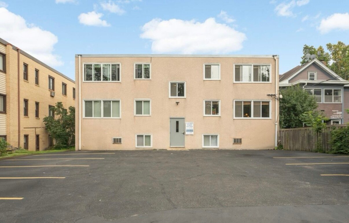 Building Photo - 2706 Humboldt Ave S