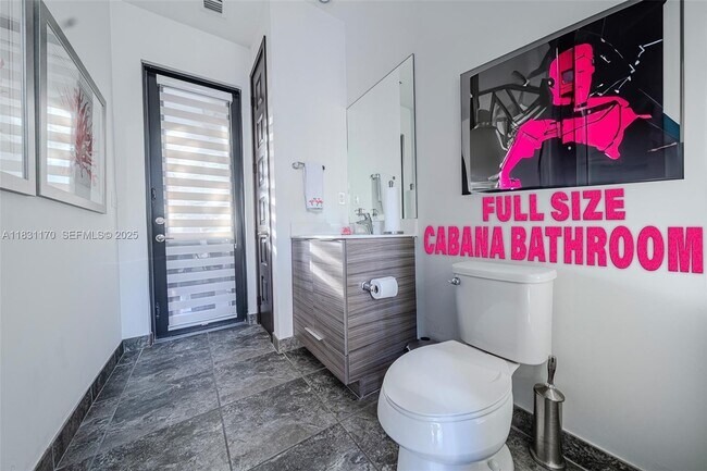 Building Photo - 15976 SW 136th Terrace