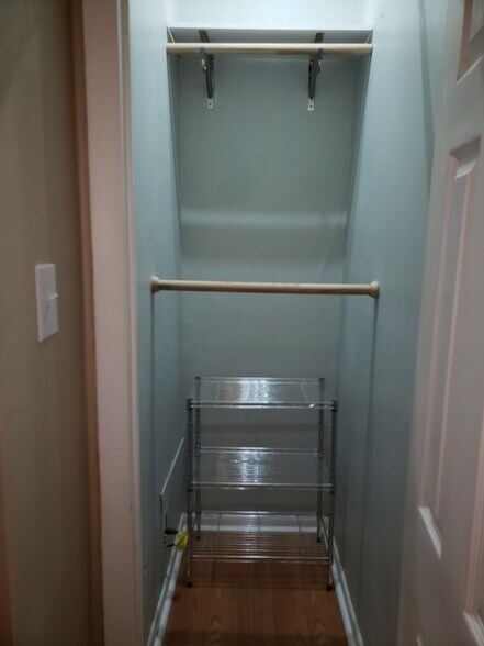 Bedroom Closet - 1413 W Ritner St