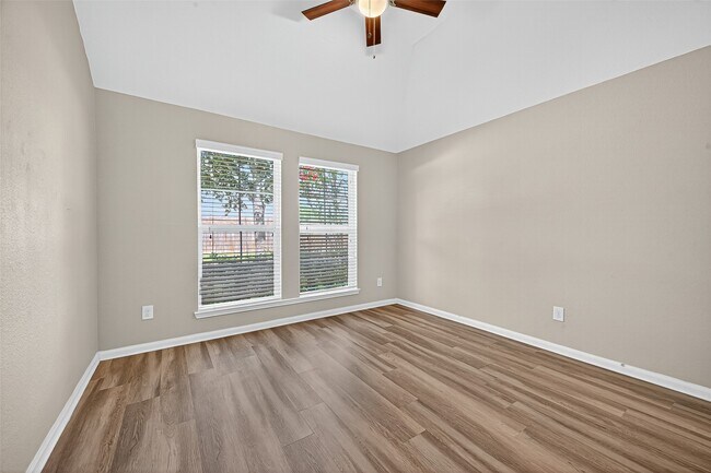 Building Photo - 17914 Logans Pine Dr