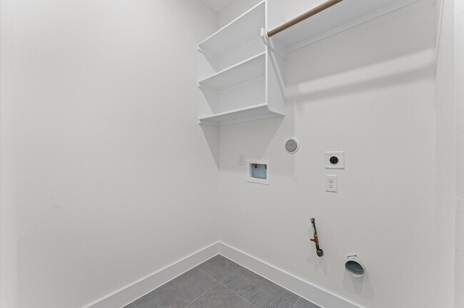 Building Photo - 4106 Alice St