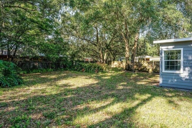 Building Photo - 2014 Newman St