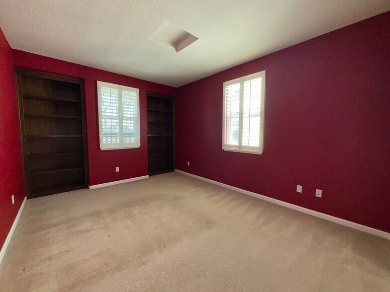 Building Photo - 1669 Marina Way