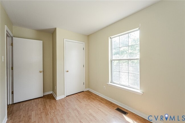 Building Photo - 811 Kiefer Field Ct