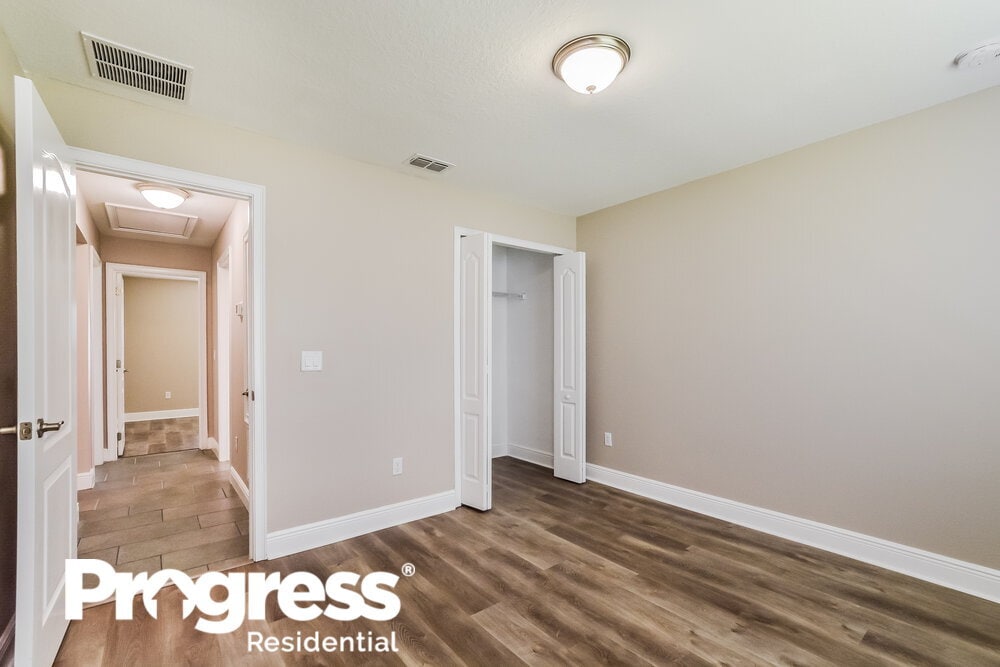 Building Photo - 463 Britten Dr