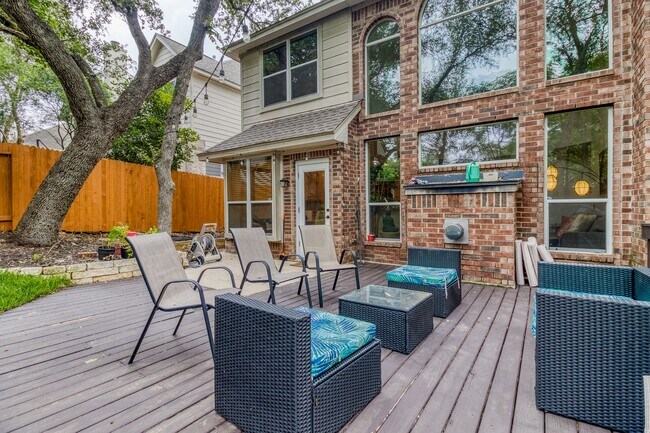 Building Photo - Beautiful Walker Ranch 2 Story Home. This location is fabulous, located off Bitters and Blanco