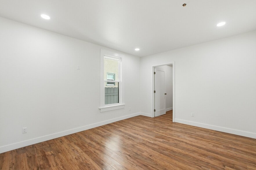 Building Photo - 312 Brookes Ave