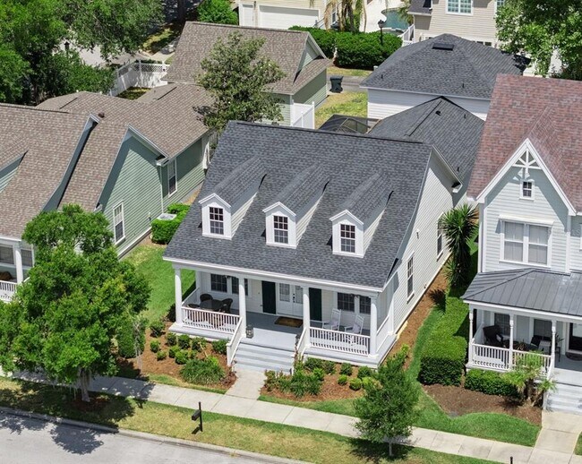 Building Photo - 874 Spring Park Loop