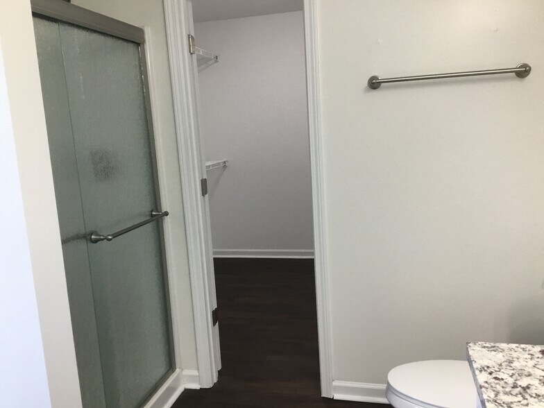 Building Photo - 917 Peachtree Meadows Cir