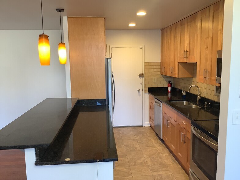 Kitchen2 - 7505 Democracy Blvd