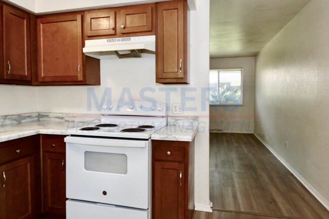 Building Photo - 5765 Steffens Ave