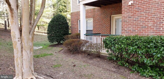 Building Photo - 6501 Grange Ln