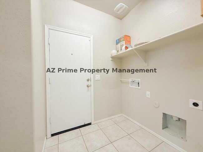 Building Photo - 23829 W Romley Ave
