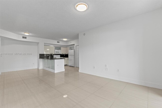 Building Photo - 2440 E Preserve Way