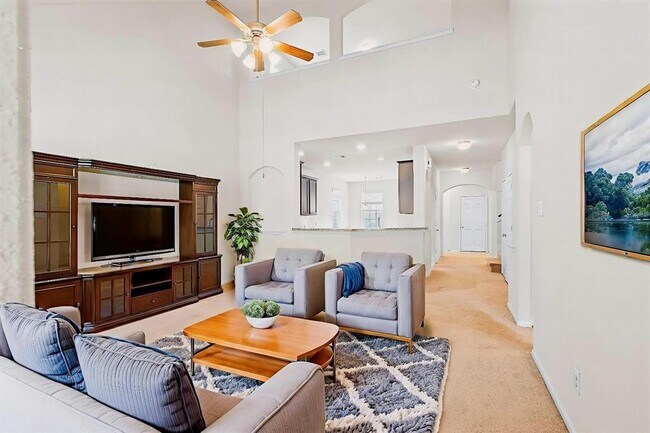 Building Photo - 6439 Wilshire Ridge