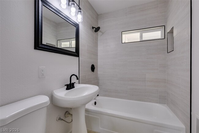 Building Photo - 254 W Basic Rd