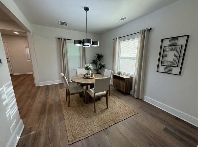 Building Photo - 3739 Rhea Ave