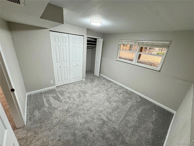Building Photo - 15532 E Gunnison Pl