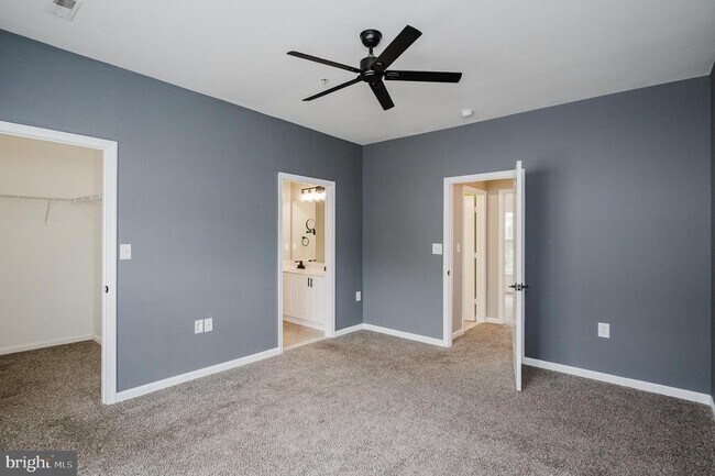 Building Photo - 557 Rhapsody Ct