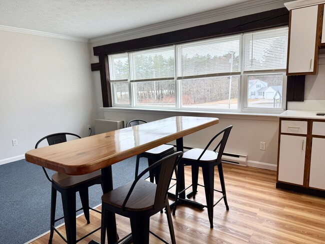 Building Photo - Well maintained inside and out