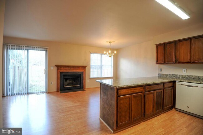 Building Photo - 128 Sulgrave Ct