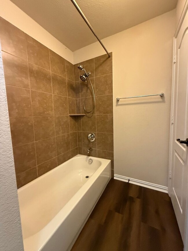 Building Photo - 5/4/3  Home with Game room in WALKING DISTANCE TO THE MARINA